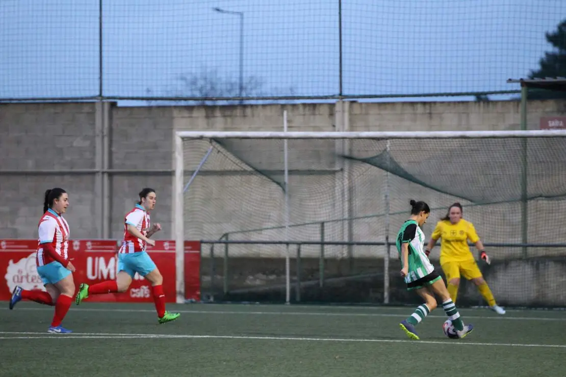 ainhoa san roque co balón