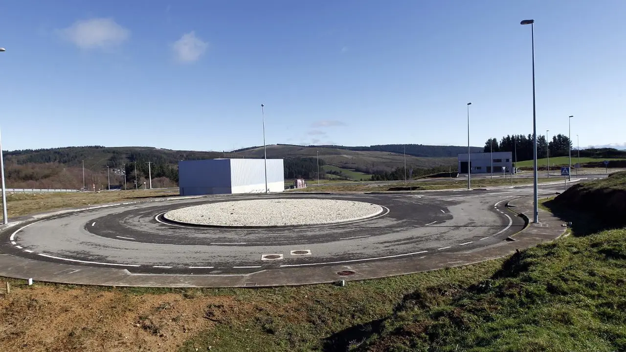 Parque empresarial de Baleira, con dos naves construidas