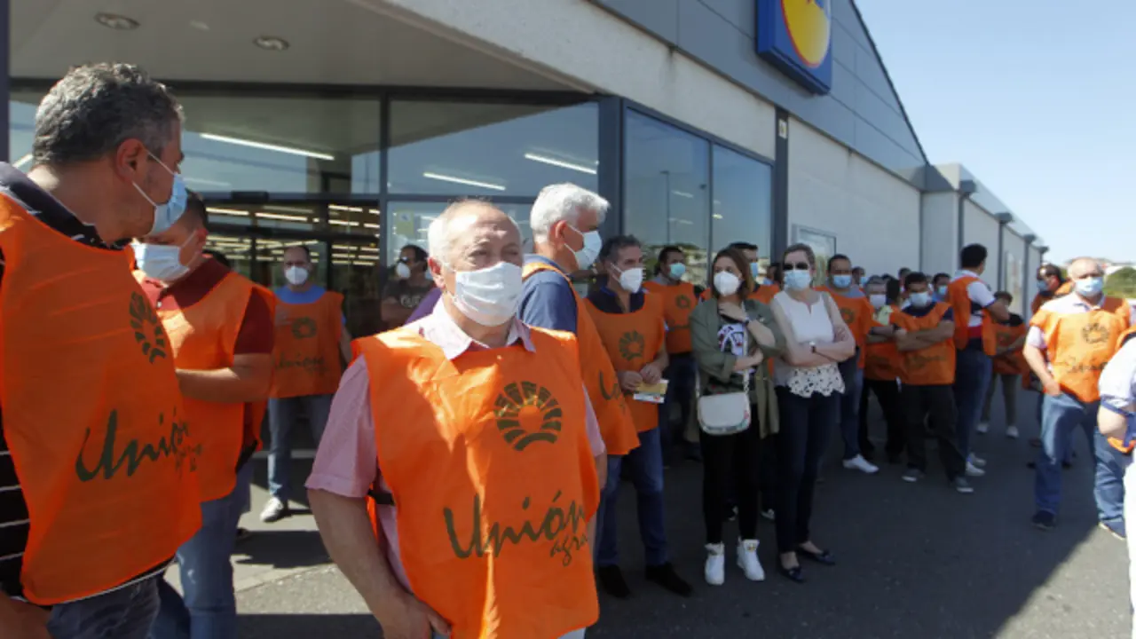 Generated by  IJG JPEG Library
AppleMark
