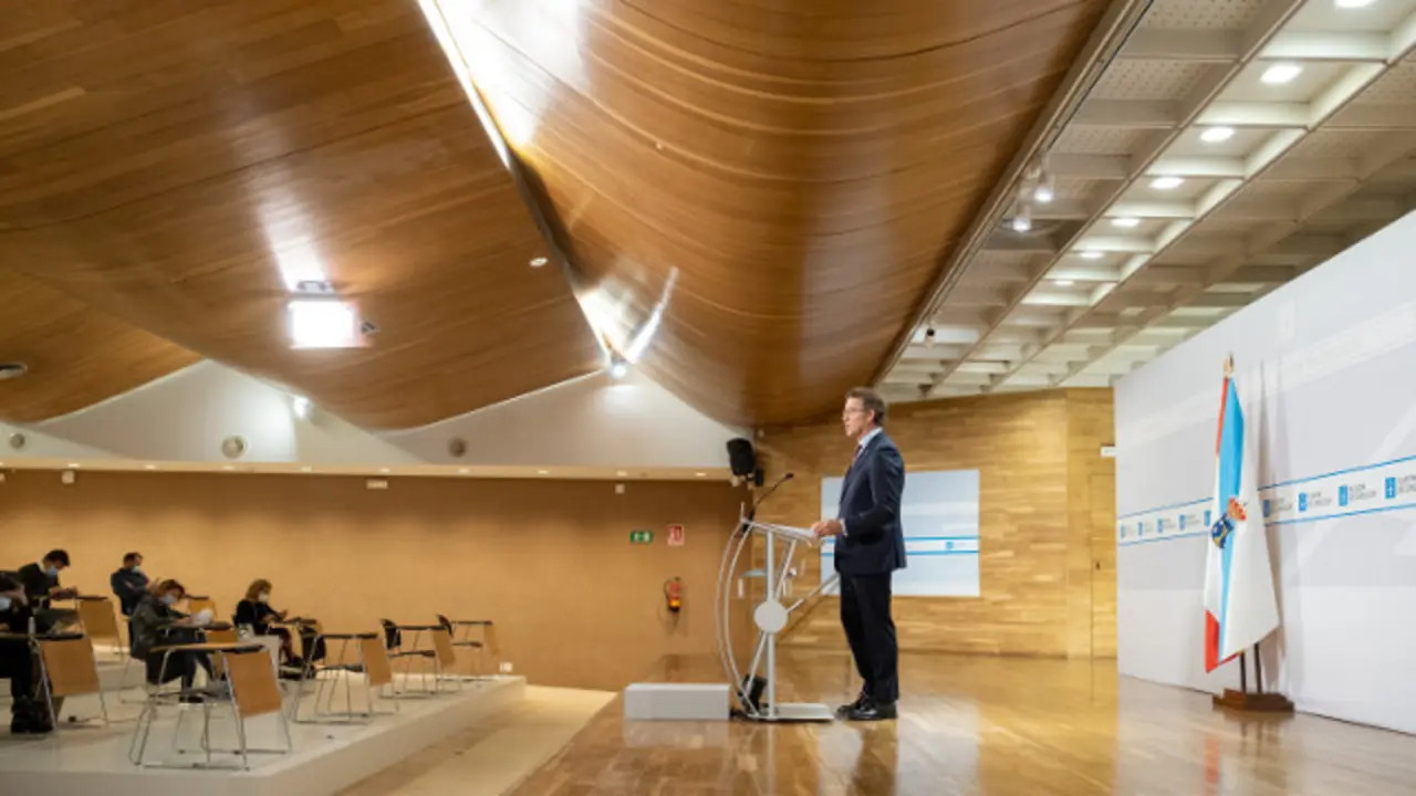 O titular do Goberno galego, Alberto Núñez Feijóo, durante a rolda de prensa posterior á reunión semanal do Consello da Xunta. San Caetano, Santiago de Compostela, 29/10/20.