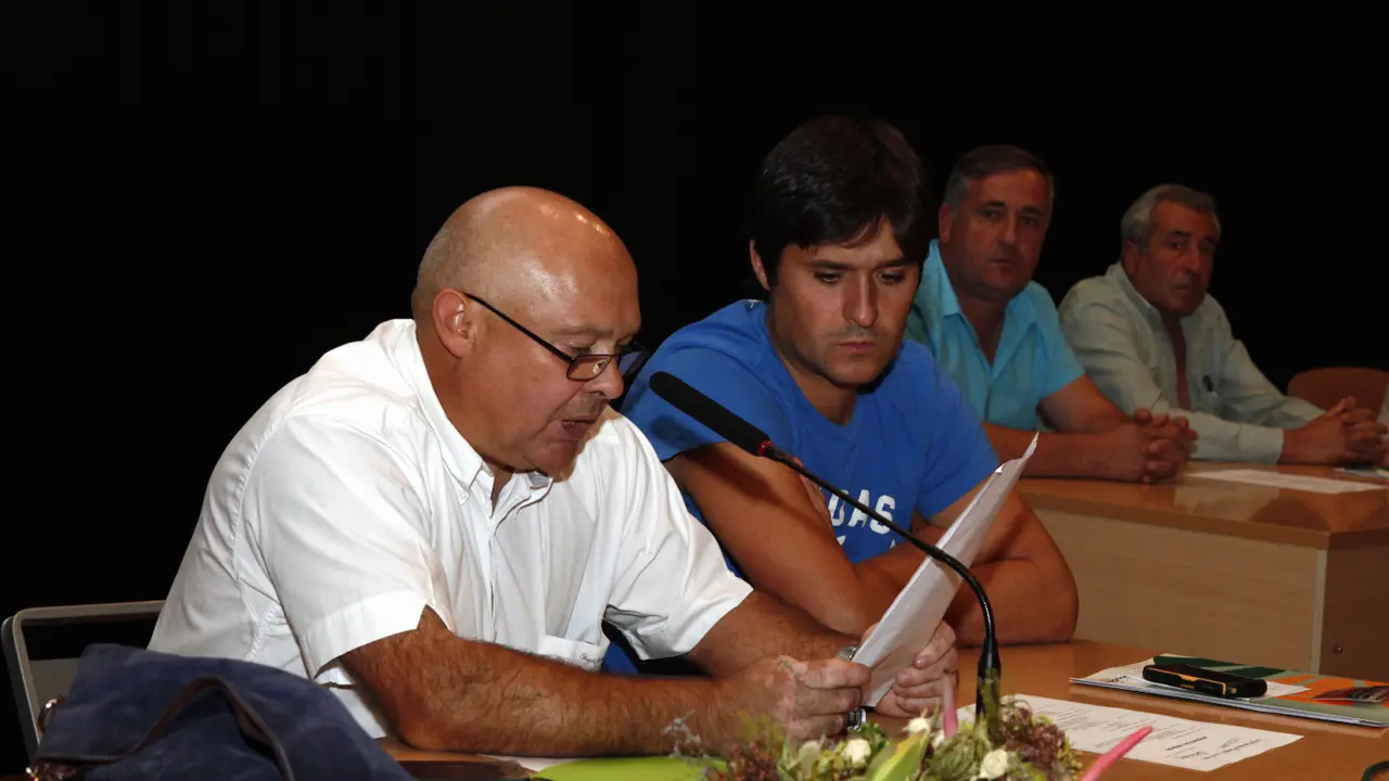 Mariano López Nieves (primero por la izquierda) es conocido por su actividad sindical en las comarcas de Chantada y Lemos. EP