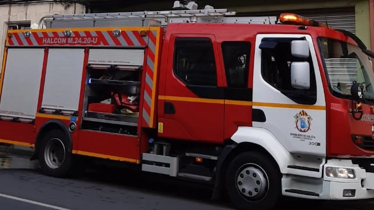Un camión de los bomberos de Monforte. AEP