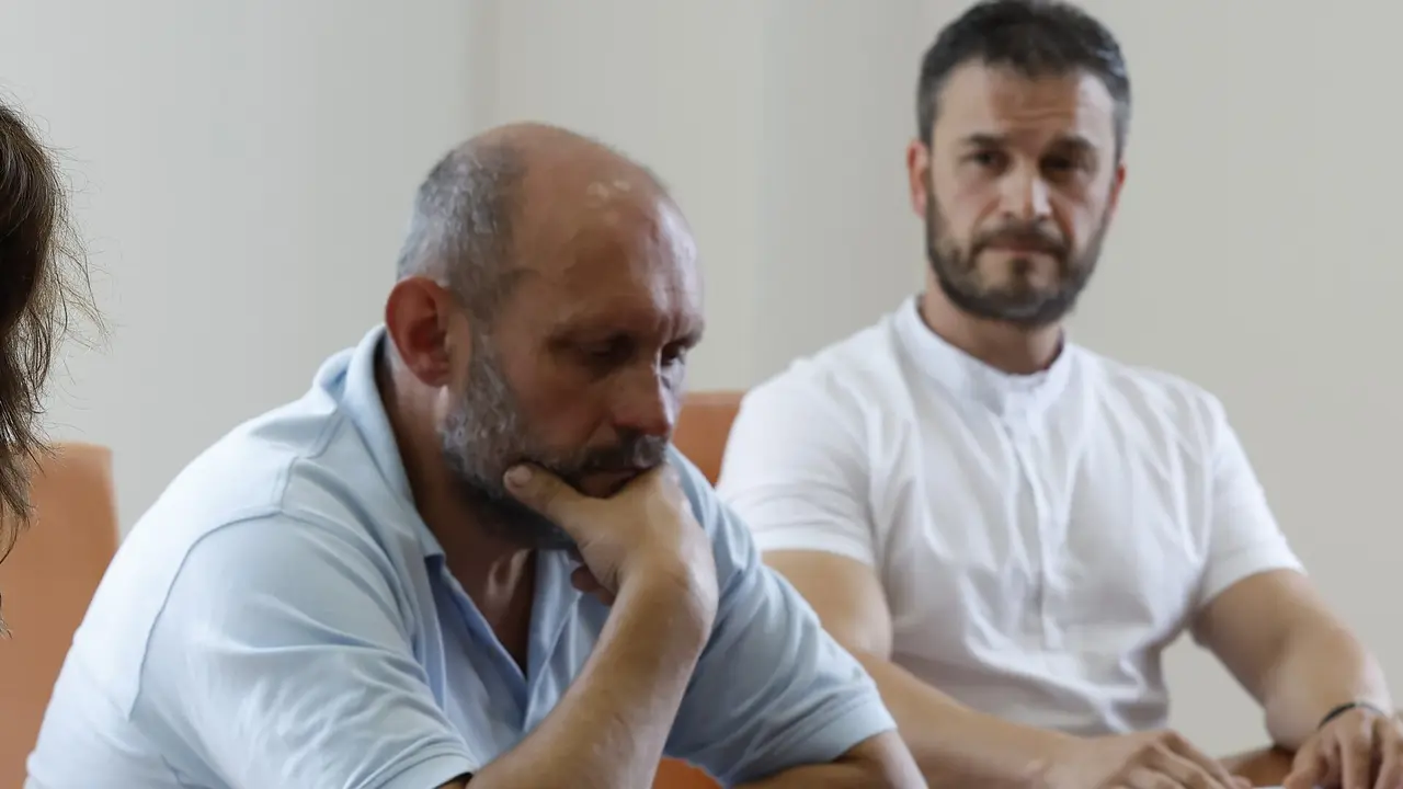 Eduardo Chao y Eliseo Teijeiro, del BNG de O Valadouro. JOSÉ Mª ÁLVEZ