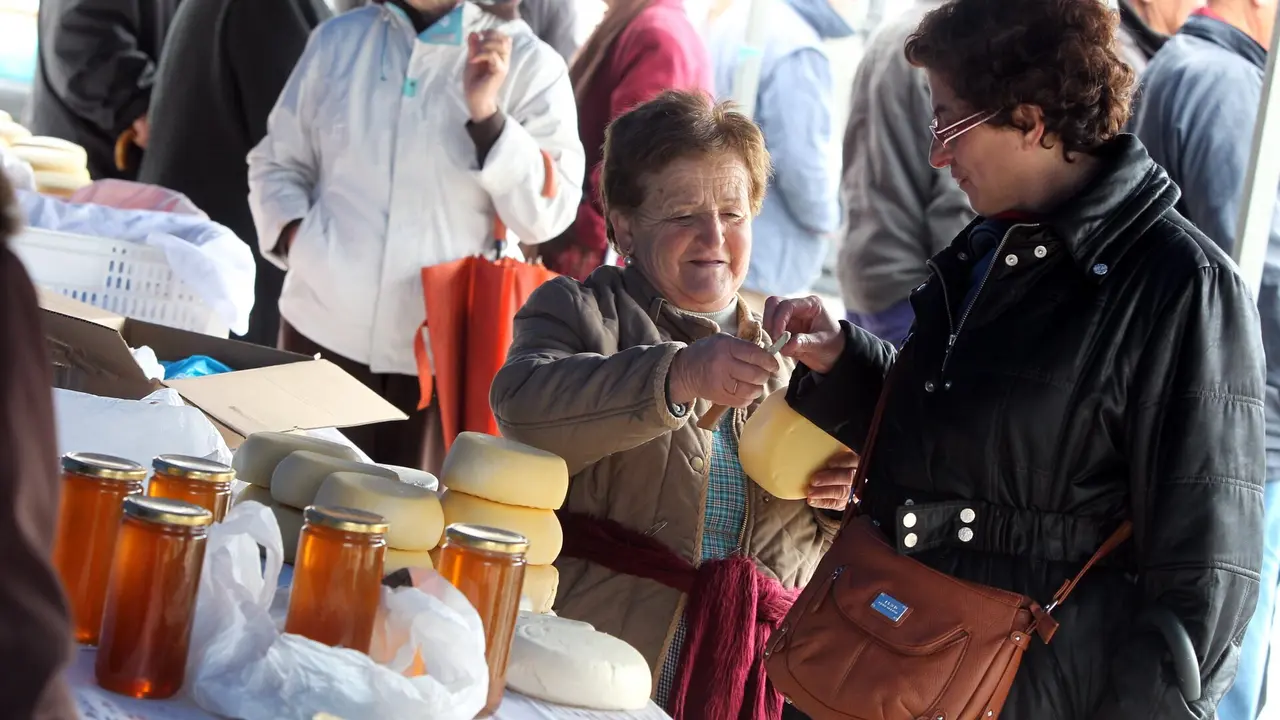 Foto de archivo de la Feira do Queixo da Ulloa, en Palas de Rei. SEBAS SENANDE