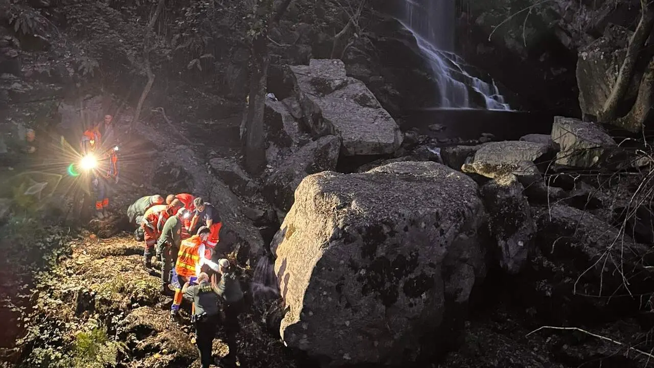 Operativo de rescate en Augacaída. EP