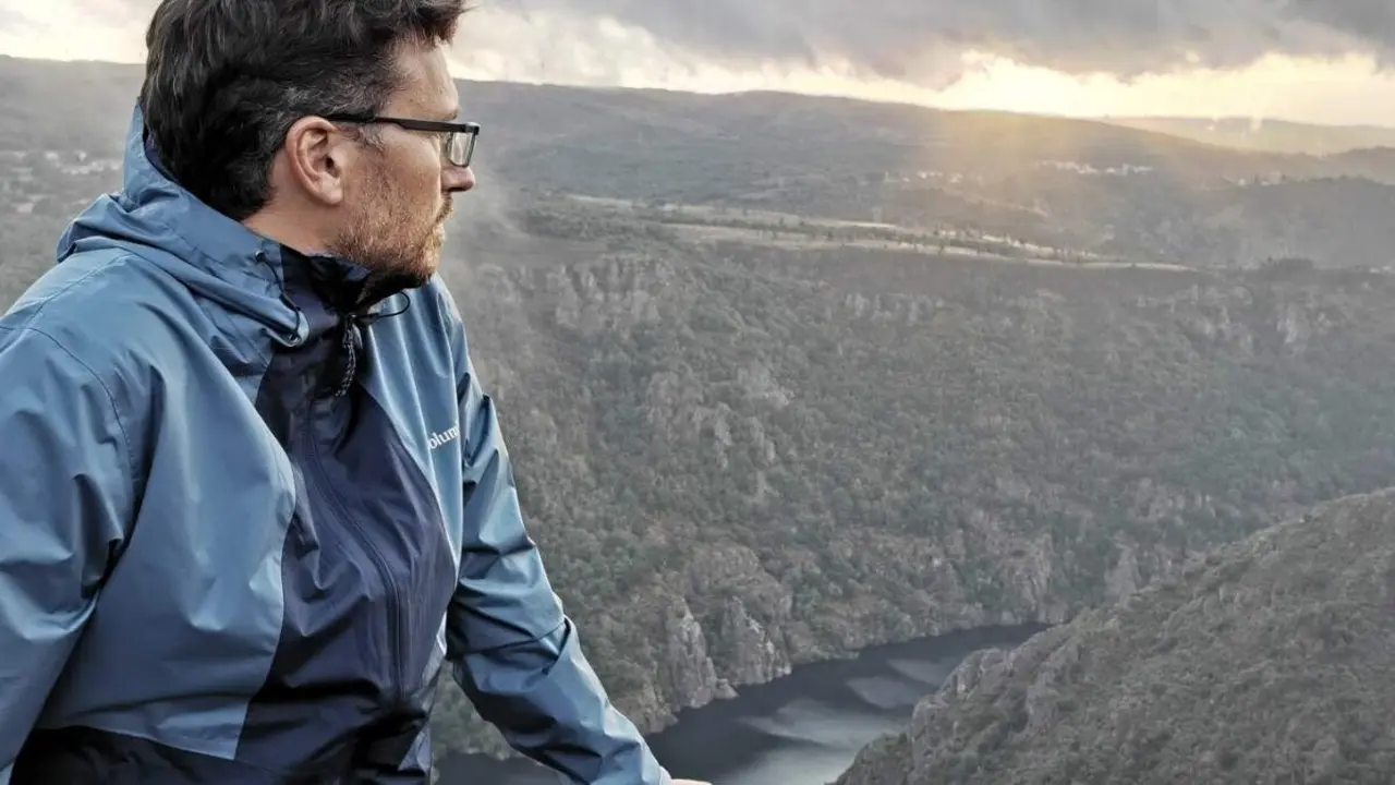 Screenshot_2025-10-22-05-17-57-425_com.miui.gallery-edit