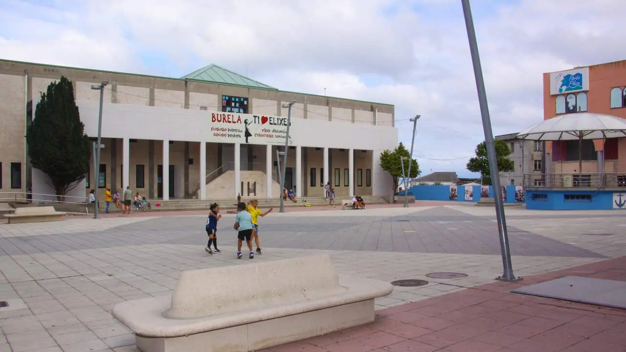 Praza da Mariña, en Burela. AEP