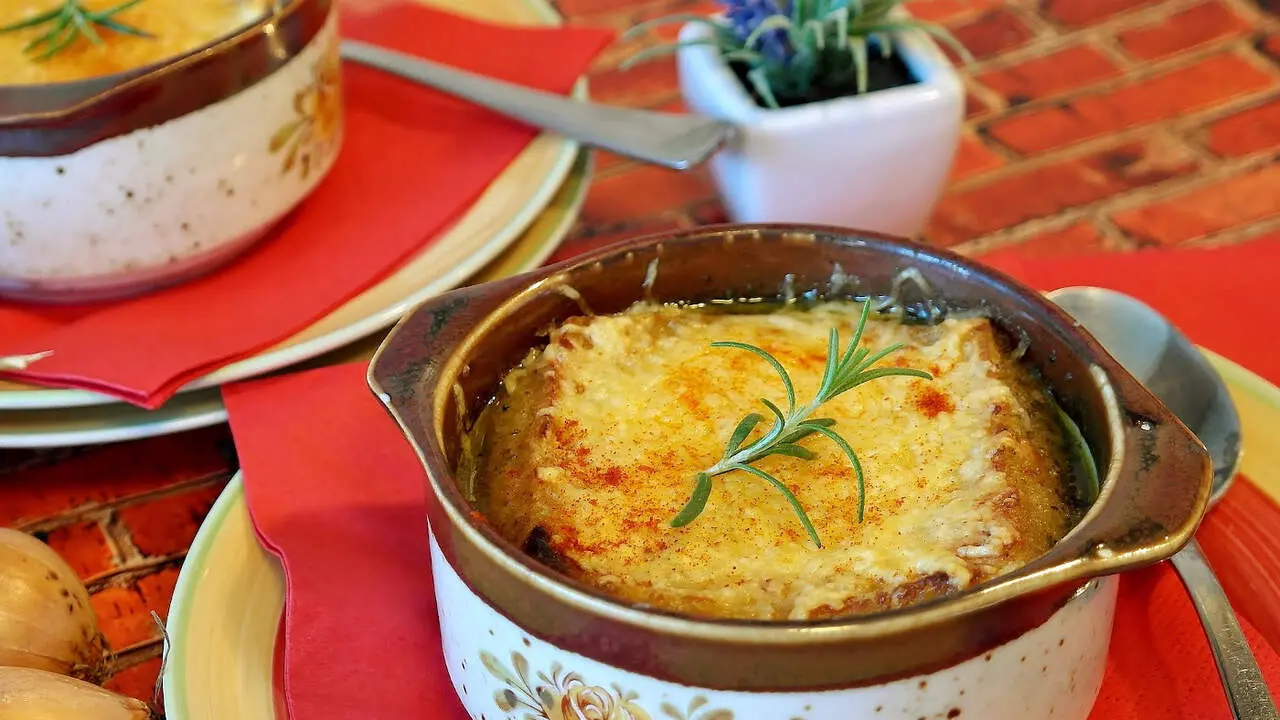 Receta Sopa de Pan con queso gratinado
