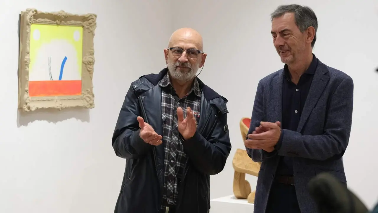 Juan Lomarti en su exposición en Santiago