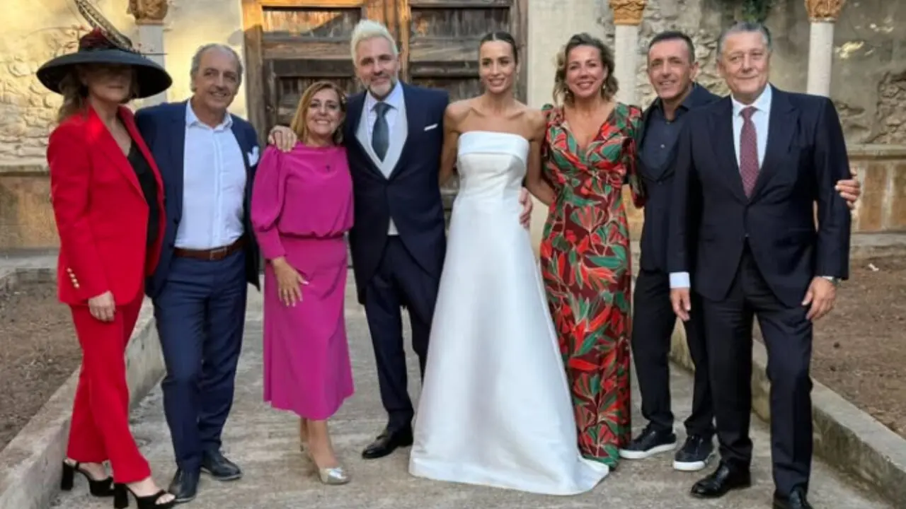La delegación gallega en la boda de Cañizarez. VENANCIO SALCINES (FB)