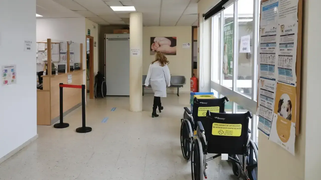 Interior de un centro de salud. DP