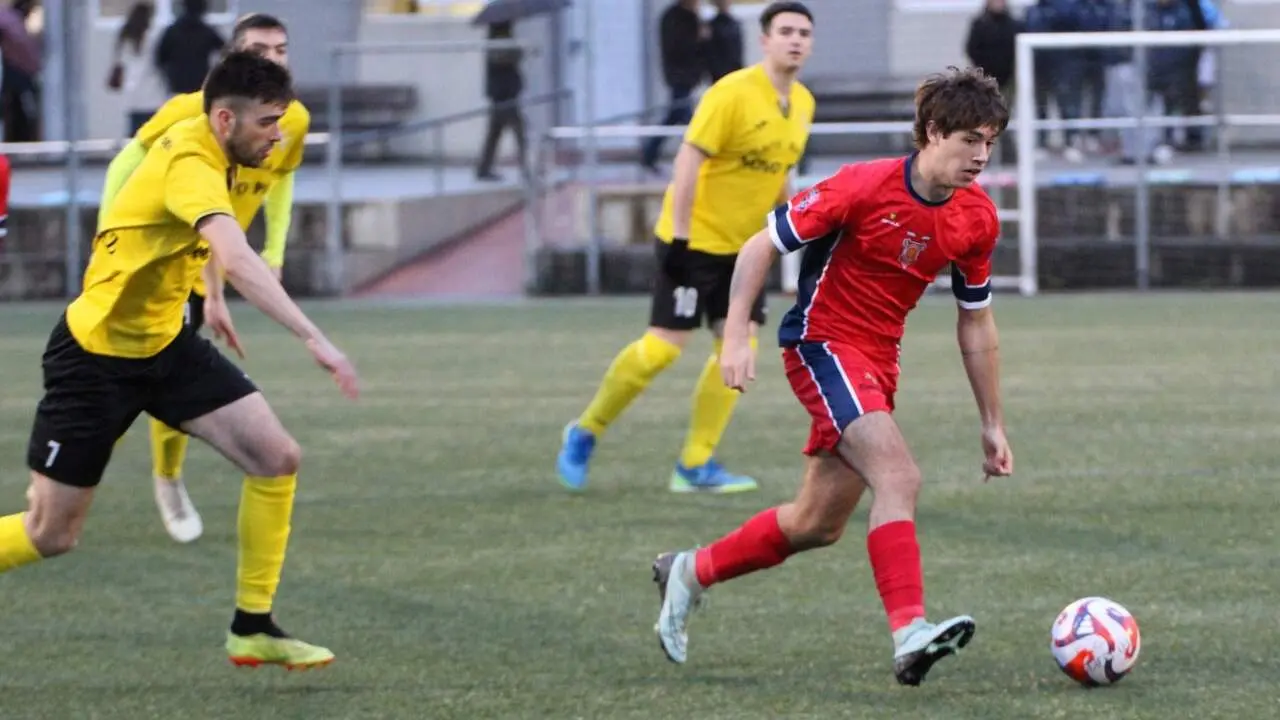 Comercial-Catro Roldas. RÓBER CARREIRA