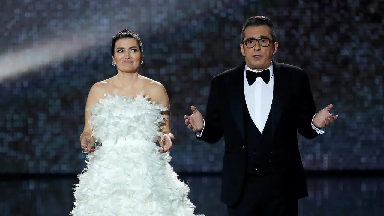 Silvia Abril y Andreu Buenafuente durante la presentación de la gala de los Goya 2020. EFE