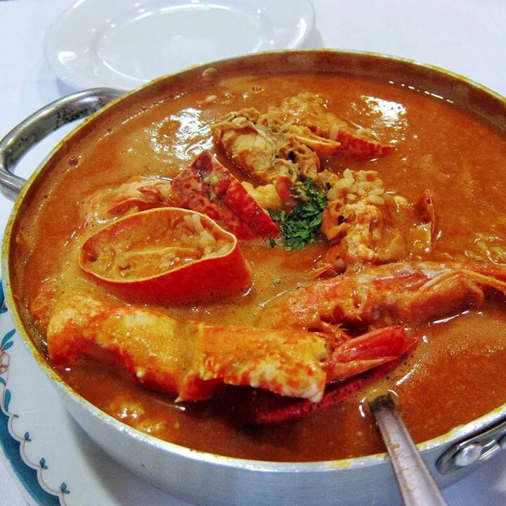 Arroz caldoso con bogavante de A Cofradía de Rinlo. AEP